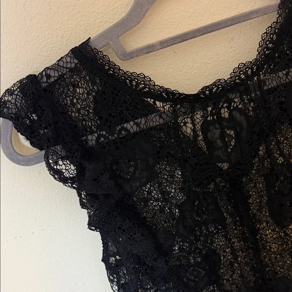 ZARA Full Lace back button Top - Picture 2 of 10